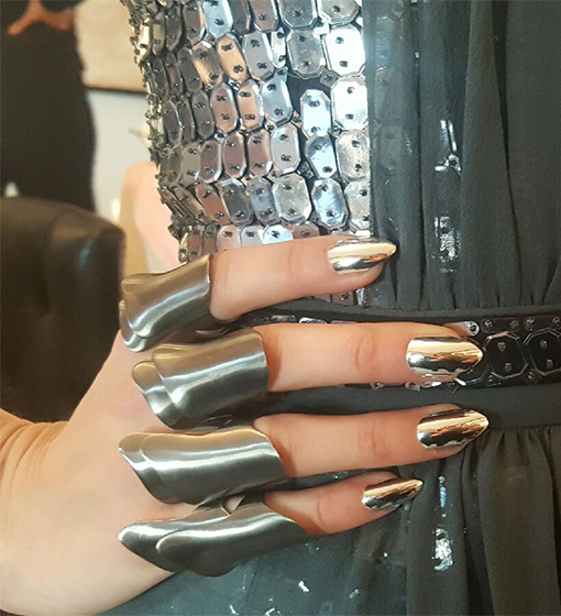 gigi-hadid-nails